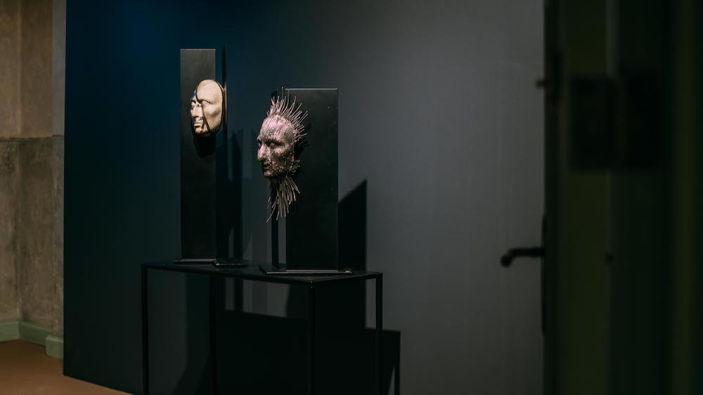 “ODA ODA” SERGİSİ, METROHAN’DA ALAYLI DÜŞÜNCENİN İZİNİ SÜRÜYOR!