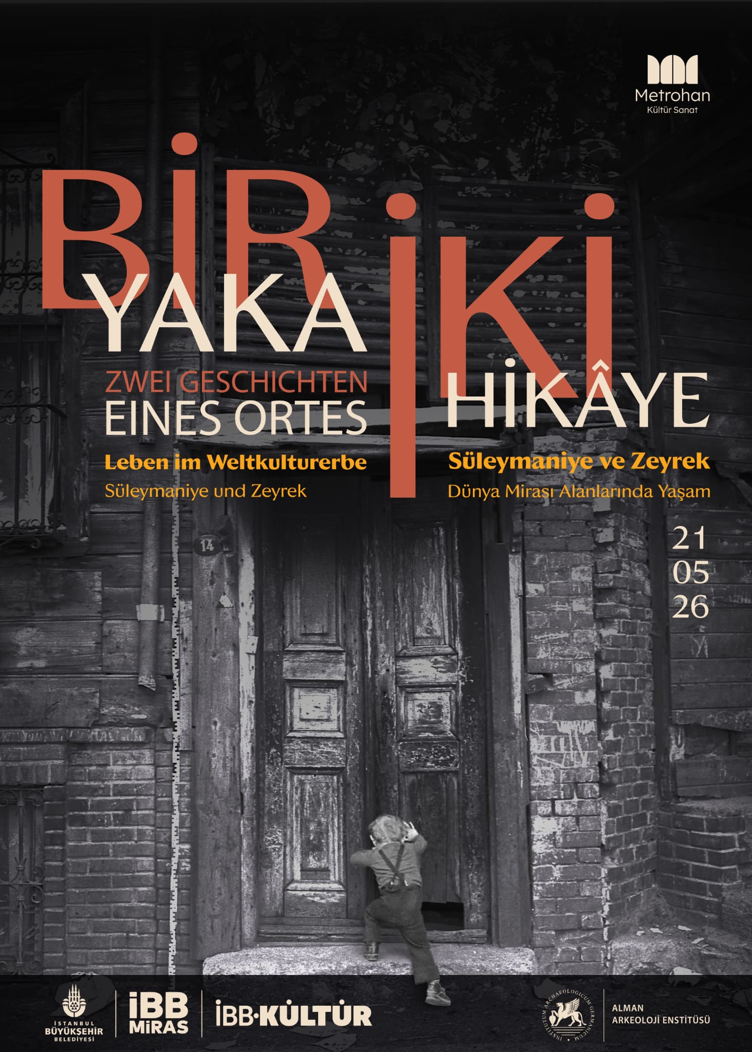 Bir Yaka, İki Hikâye